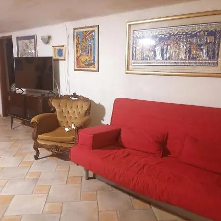 Casa Delle Rose Taverna Apartment